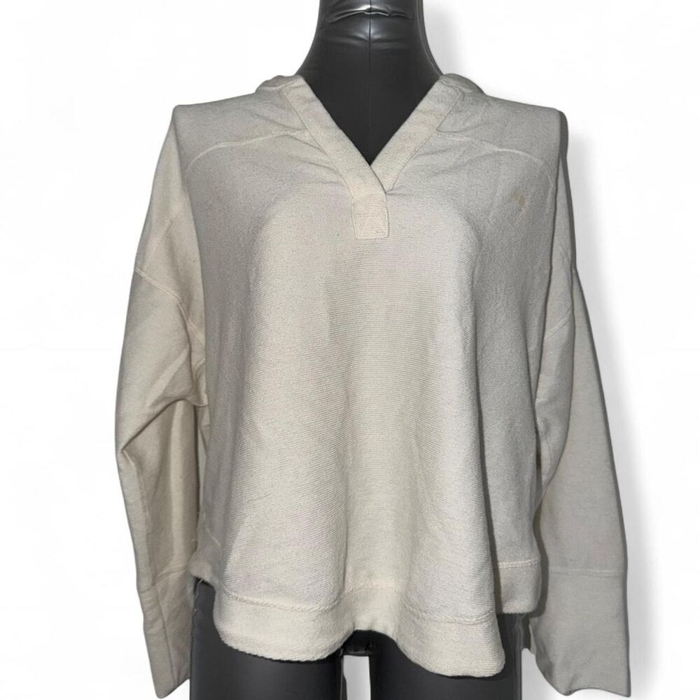 Cupio Women's Cream and White T-shirt